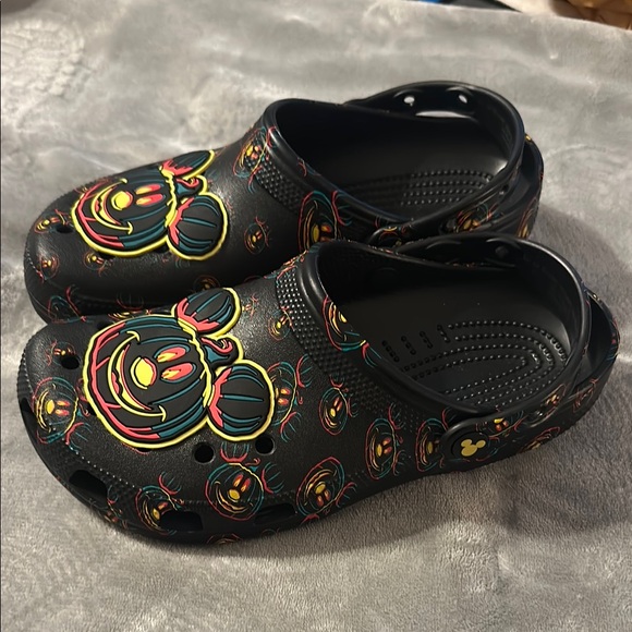 Black Mickey Mouse Clogs - Picture 1 of 4